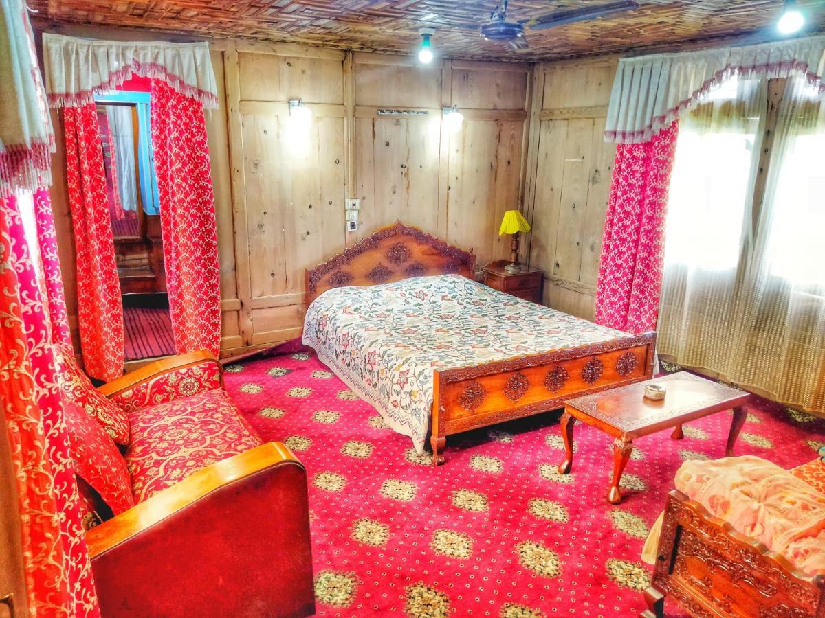 Raja'S Palace Houseboat - Kashmir Srīnagar Exteriér fotografie