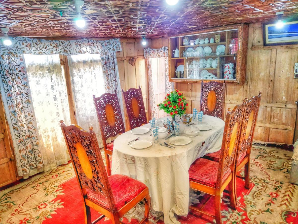 Raja'S Palace Houseboat - Kashmir Srīnagar Exteriér fotografie