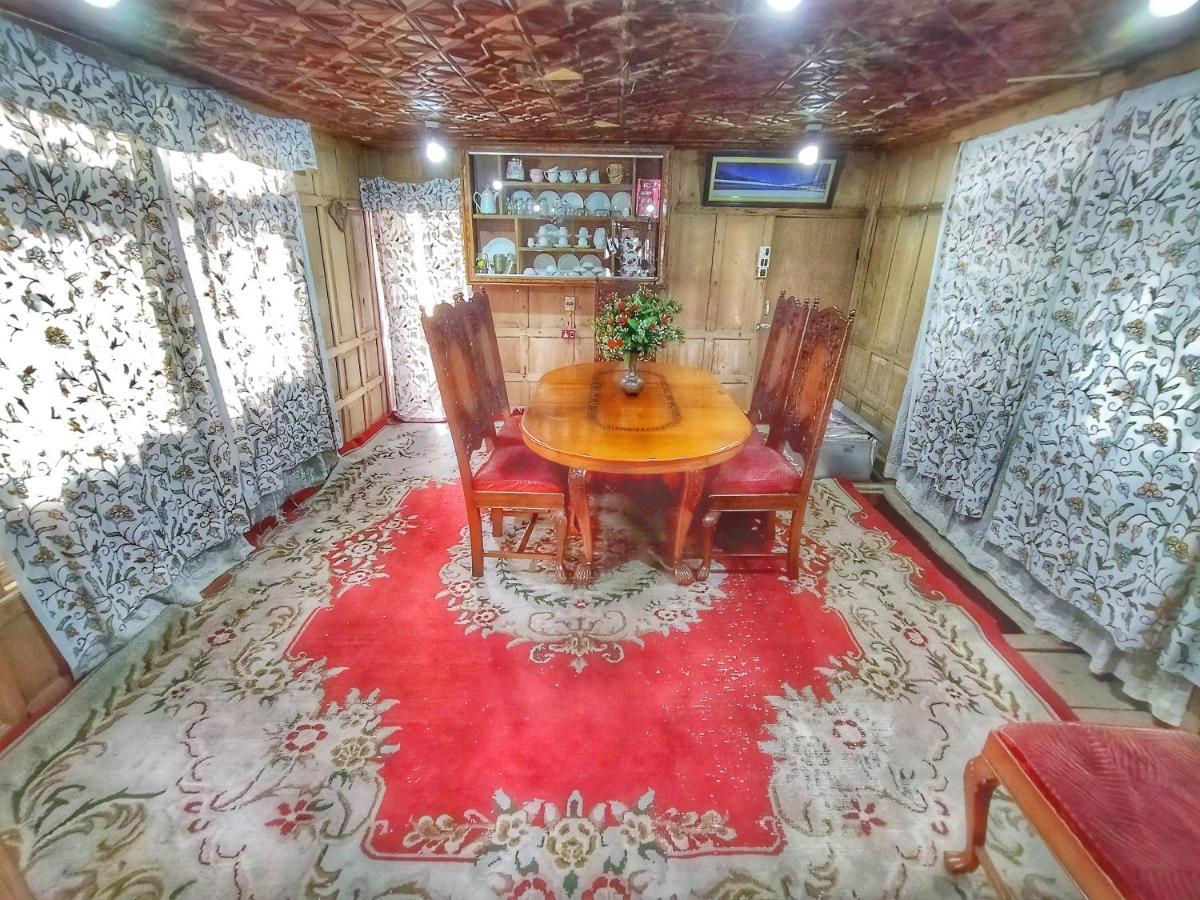 Raja'S Palace Houseboat - Kashmir Srīnagar Exteriér fotografie