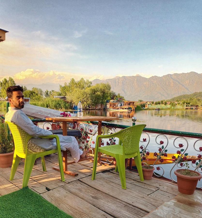Raja'S Palace Houseboat - Kashmir Srīnagar Exteriér fotografie